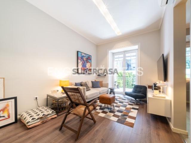 Apartamento T2 com jardim privado em Estefânia