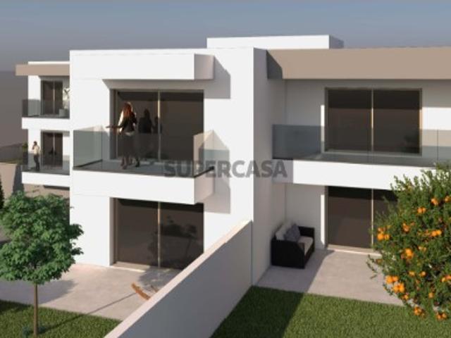 Apartamento T2 com logradouro