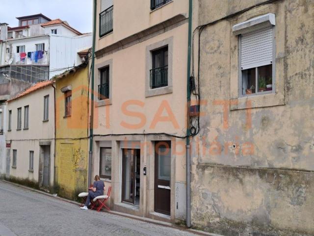 Apartamento T2 com logradouro Zona Histórica do Porto 63m² Cedofeita, Santo Ildefonso, Sé, Miragaia, São Nicolau e Vitória