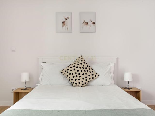 Apartamento T2 com licença AL para venda Ajuda