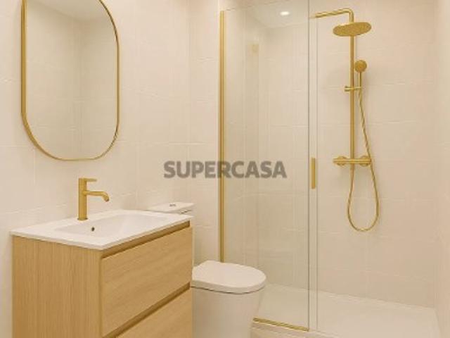 Apartamento T2 com Luz Natural em Setúbal