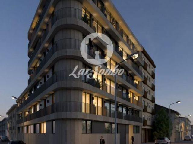 Apartamento T2 com Lugar de Garagem centro do Porto | 26084076959