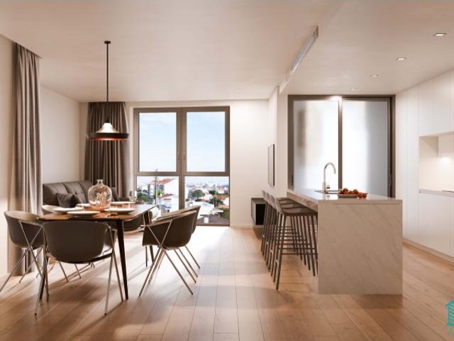 Apartamento T2 com Lugares de Garagem em São Bernardo