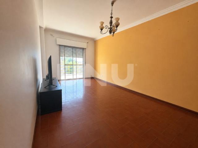 Apartamento T2 com Marquise | 63 m² | Pinhal de Frades