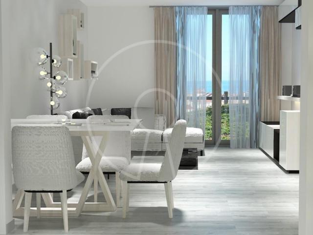 Apartamento T2 com sotão e vista mar na Praia das Maçãs