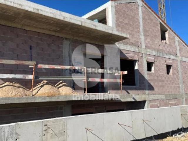 Apartamento T2 com sótão e garagem em construção