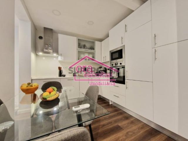 Apartamento T2 com SUÍTE e TERRAÇO no centro de Almada!