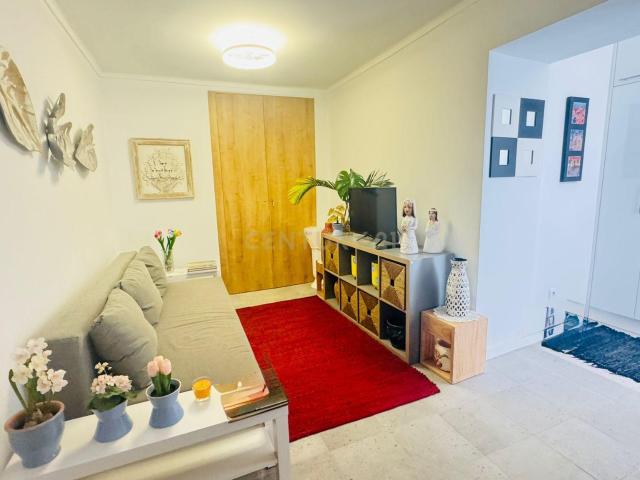 Apartamento T2 com Suite e Terraço no Coração de Alfama