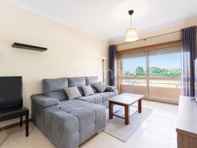 Apartamento T2 com Suite|Est.Metro a 650 m|Mafamude|VNGaia
