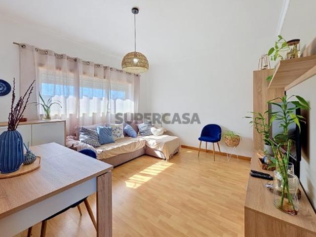 Apartamento T2 com suite na Pedra Mourinha