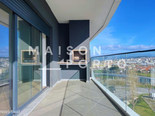 Apartamento T2 com Suite, Varanda e Box em Aguas Santas, Maia