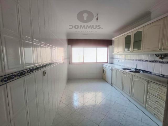 Apartamento T2 com Parqueamento na Cavaleira