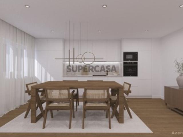 Apartamento T2 com parqueamento e arrecadação Montijo