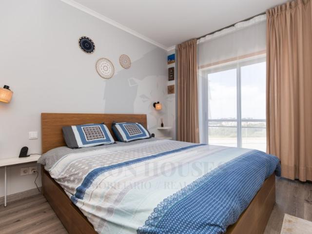 Apartamento T2 com parqueamento e elevador