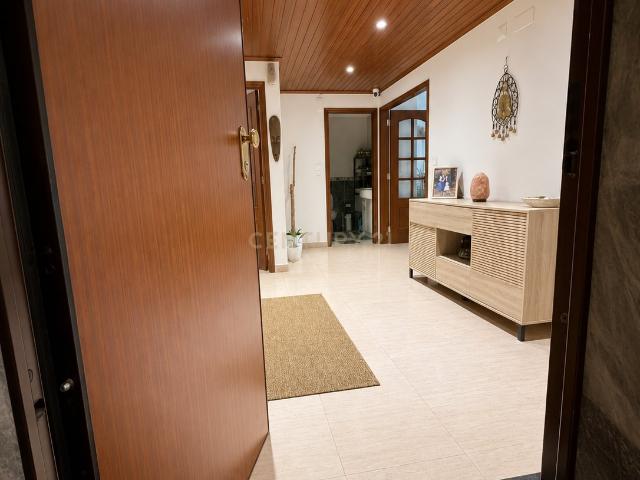 Apartamento T2 com Parqueamento | Rio de Mouro | Casais de Mem Martins