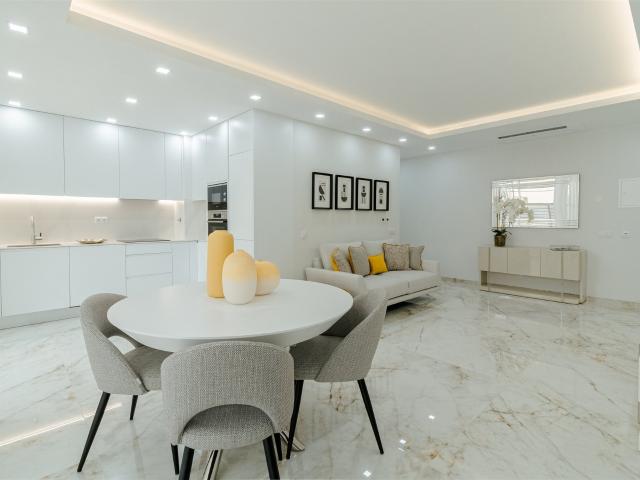Apartamento T2 com piscina em condominio de Luxo, Lagos 125m² Lagos São Sebastião e Santa Maria