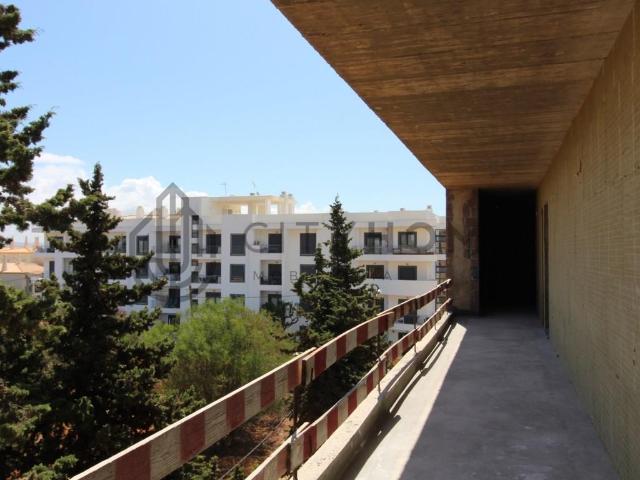 Apartamento T2 Duplex com Piscina, Garagem e Terraço Privado 81m² Albufeira Olhos de Água