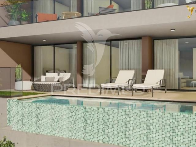 Apartamento T2 com piscina privada à venda no Funchal