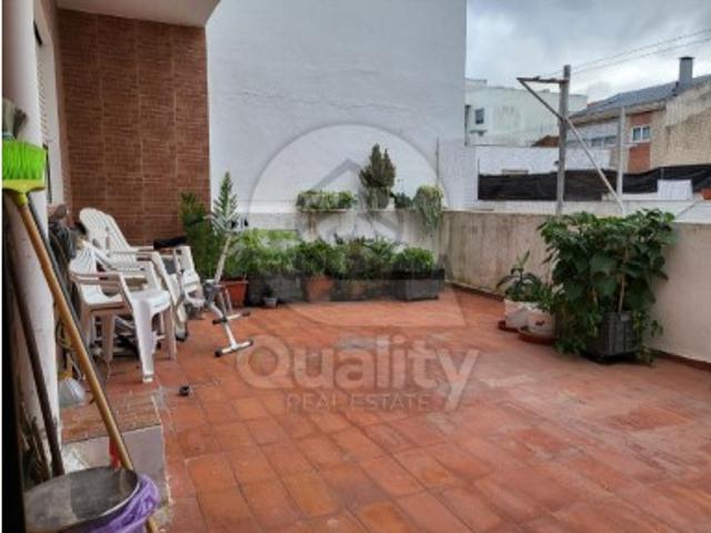 Apartamento T2 com Quintal no Barreiro