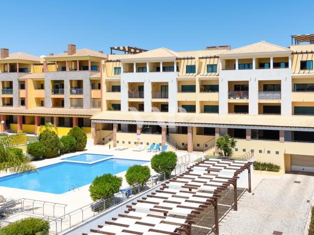 Apartamento T2 com rooftop exclusivo com vista mar, Vilamour. 148m² Vilamoura