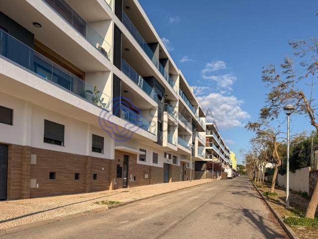 Apartamento T2 com Rooftop Privativo e Vista Mar – Montenegr. 101m² Montenegro