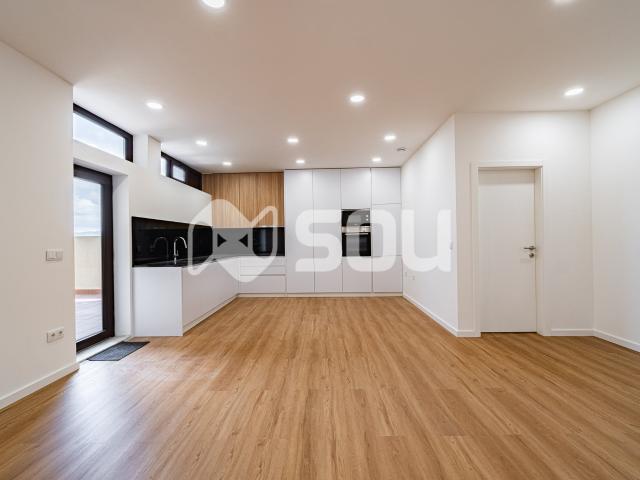 Apartamento T2 com terraço