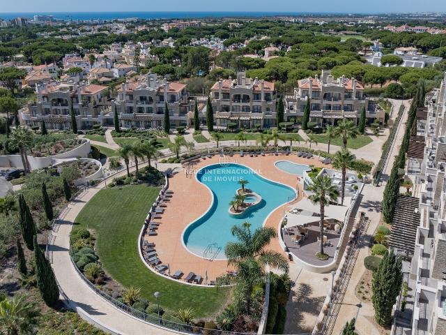Apartamento T2 com terraço, Vilamoura, Algarve