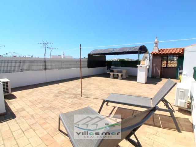 Apartamento T2 com terraço a 450mts da praia da Manta Rota