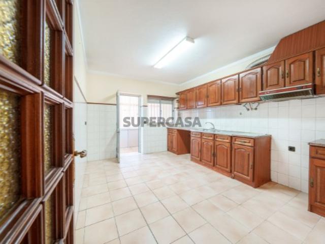 Apartamento T2 com Terraço Centro da Cidade de Ourém