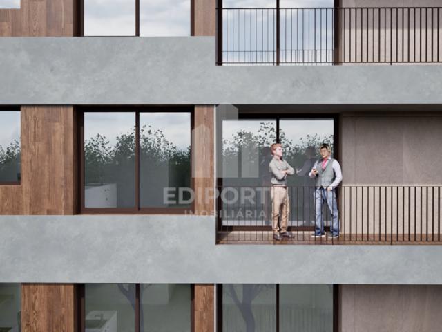 Apartamento T2 com Terraço e garagem para 2 carros com áreas amplas e luminosas, em Grijó Vila Nova de Gaia, Vila Nova de Gaia