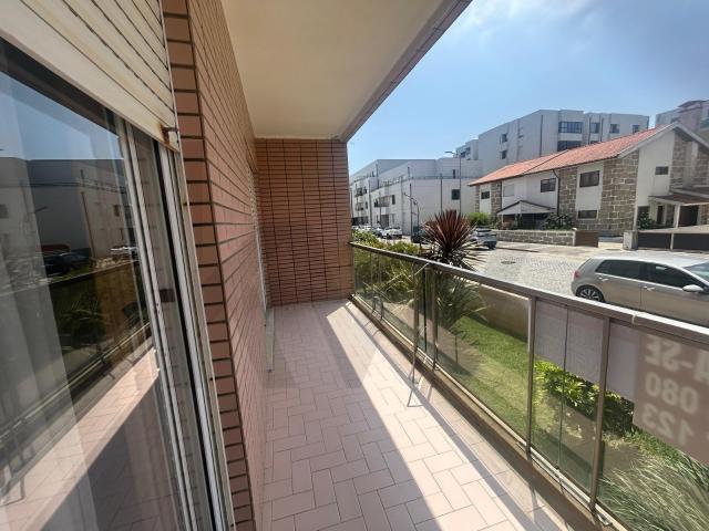 Apartamento T2, com Terraço e Garagem, na 2.ª Linha do Mar, em Vila do Conde