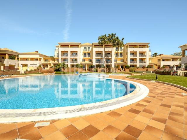 Apartamento T2 com terraço em Vilamoura no Algarve 0m² Quarteira