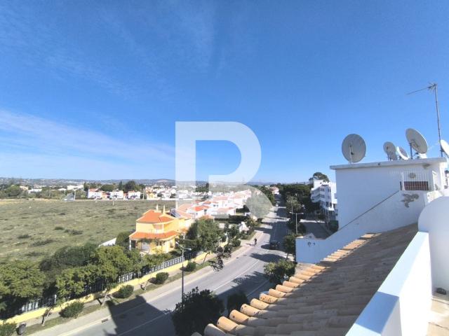 Apartamento T2 com Terraço em Albufeira