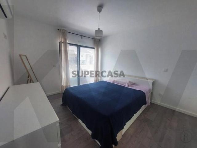 Apartamento T2 com Terraço em Condomínio Privado em Mafra