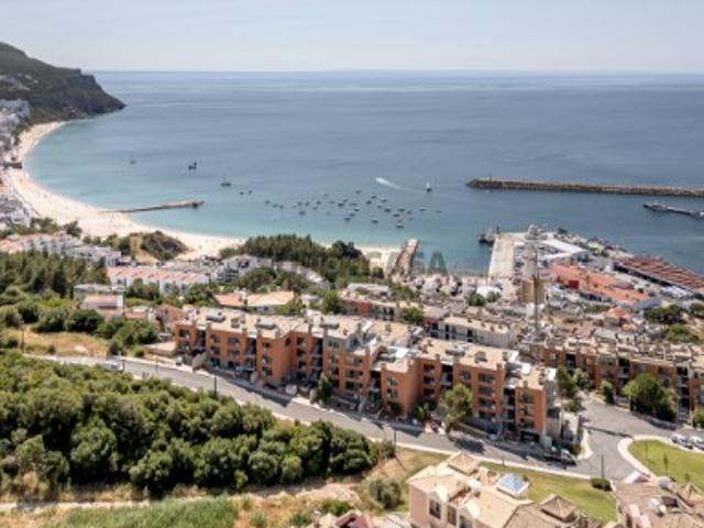 Apartamento T2 com terraço, no Harbour View, Sesimbra