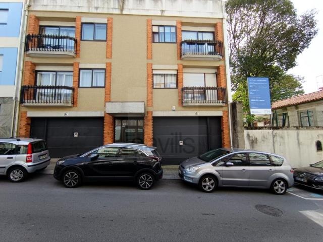 Apartamento T2 com Excelente Terraço de 60m² no Porto