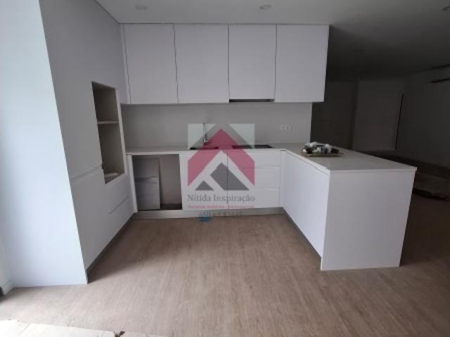 Apartamento T2 com Terraço no R/Chão em Esgueira, Aveiro