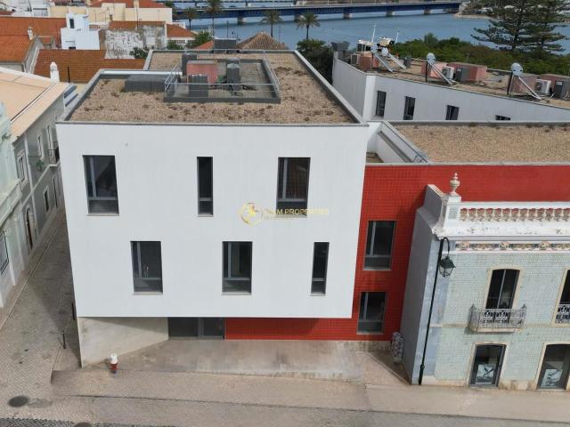 Apartamento T2 com Terraço Privado com Jacuzzi | Portimão 165m² Portimão