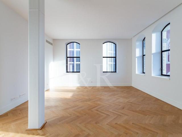 Apartamento T2 com terraços e estacionamento, localizado no. 133m² Beato