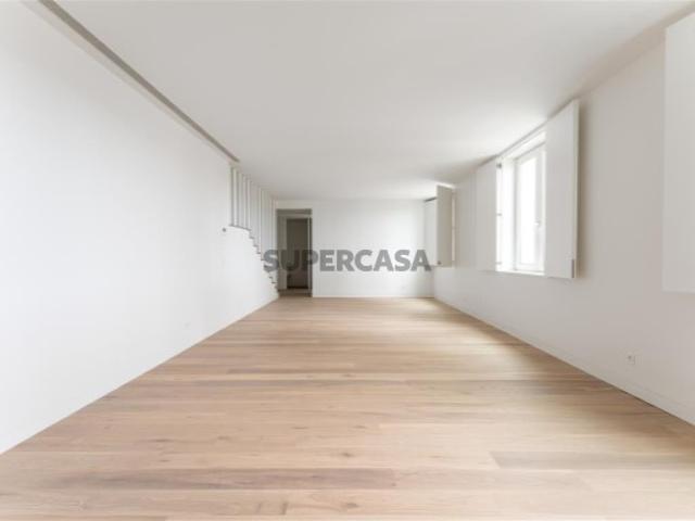 Apartamento T2 com terraços, no Villa Infante, Lisboa
