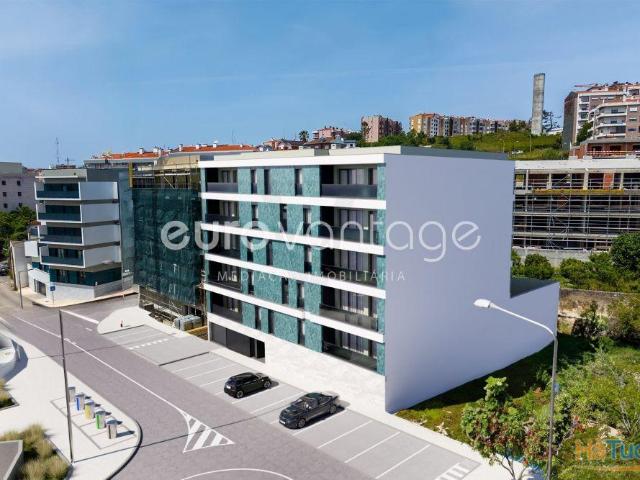 Apartamento T2 com Varanda | 26084098751