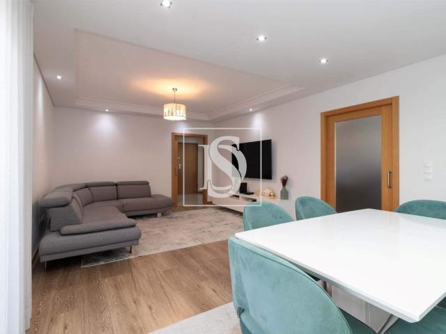 Apartamento T2 com Varanda, Vista Desafogada, Parqueamento e Arrecadação – Quinta dos Fidalguinhos, Barreiro