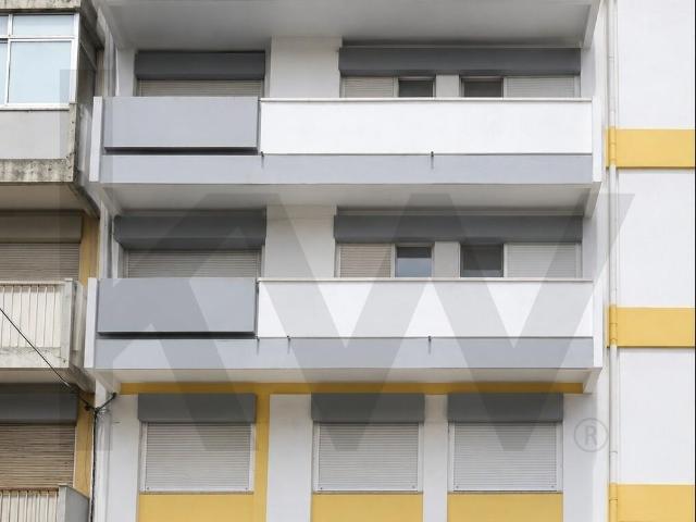 Apartamento T2 com Varanda | Centro de Vila Franca de Xira