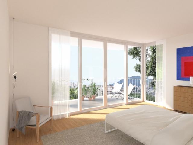 Apartamento T2 com varanda e estacionamento, em edifício histórico, Setúbal