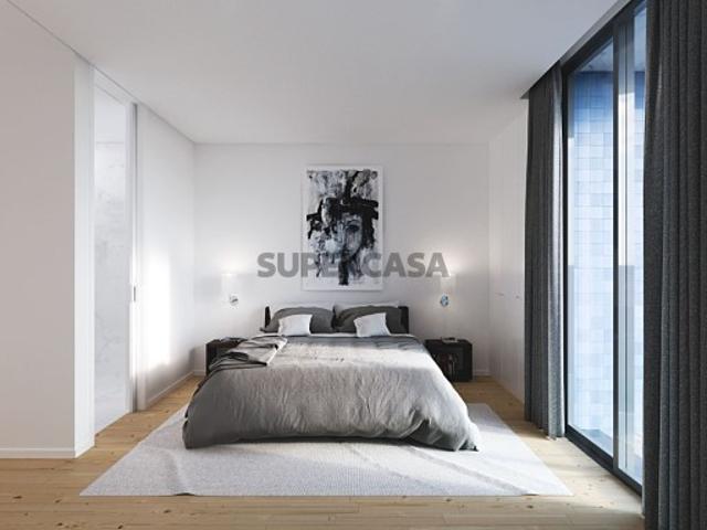 Apartamento T2 com Varanda e Garagem Bonfim Centro do Porto
