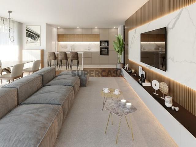 Apartamento T2 com varanda e garagem em Rebordosa Paredes