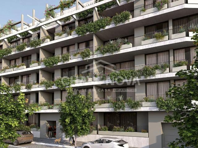 Apartamento T2 com Varanda e Lugar de Estacionamento em Vila Nova de Gaia