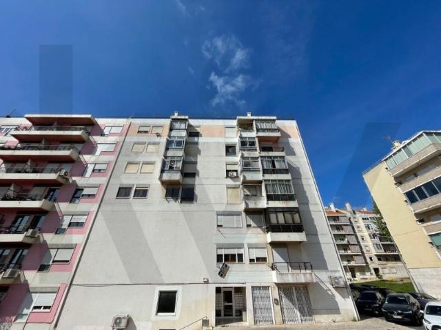 Apartamento T2 com varanda em Belém
