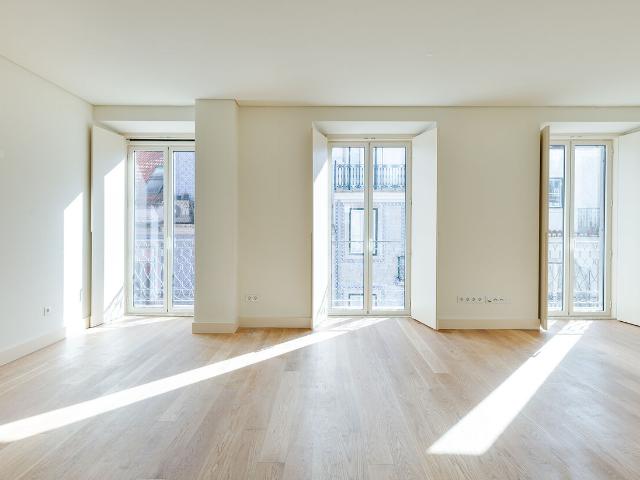 Apartamento T2 com varanda em Lisboa