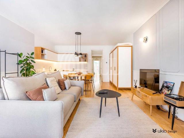 Apartamento T2 com varanda, em São Bento, Lisboa 90m² Santo António